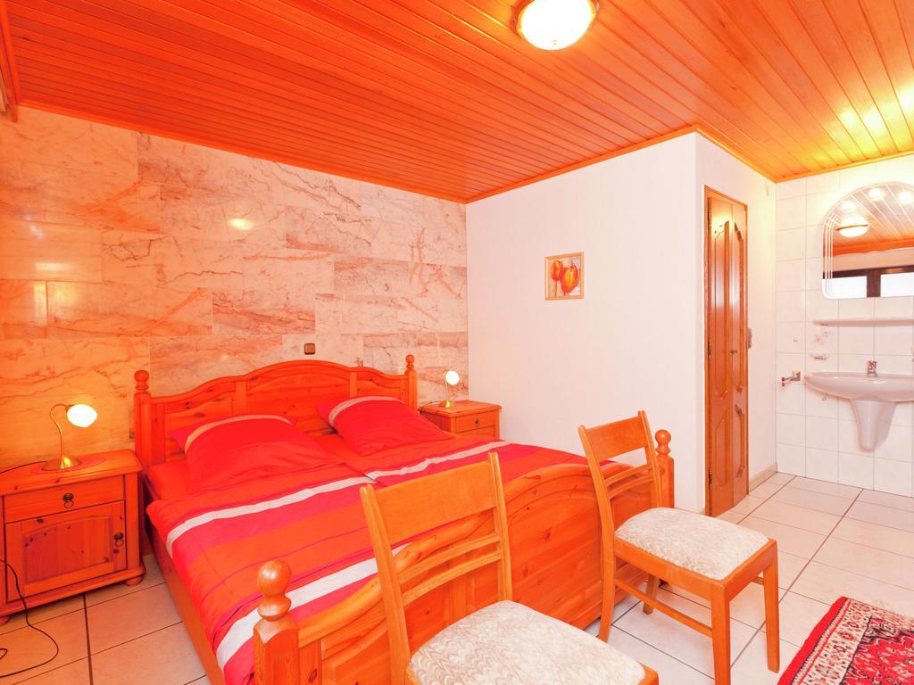 Apartment In Eifel With Children S Playground Lirstal 외부 사진
