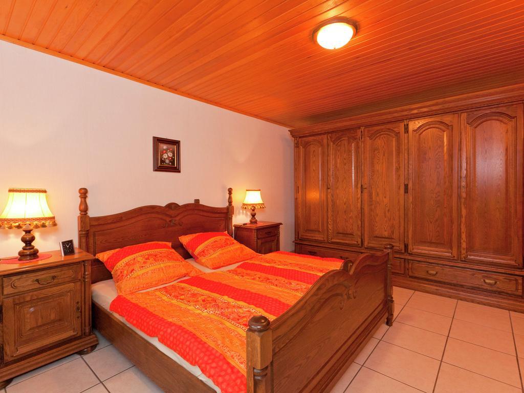 Apartment In Eifel With Children S Playground Lirstal 외부 사진